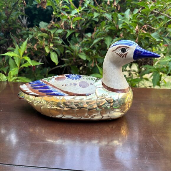 Vintage Mexican Tonala Duck Hand Painted Folk Art Bird with Solid Brass Overlay - Picture 2 of 13